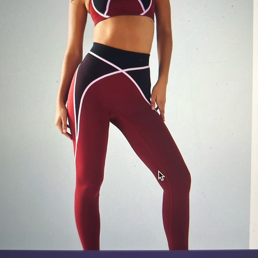 Savage x Fenty Mesh High-Waist Legging in Sweet Jam Red